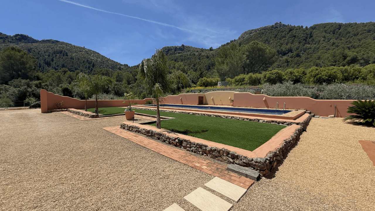 Eine Oase der Ruhe. Traumhaftes Finaanwesen mit großem Grundstück und 100% Privatsphäre nahe Denia, Oliva, Javea.