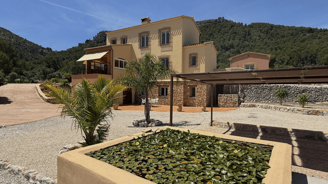 Eine Oase der Ruhe. Traumhaftes Finaanwesen mit großem Grundstück und 100% Privatsphäre nahe Denia, Oliva, Javea.