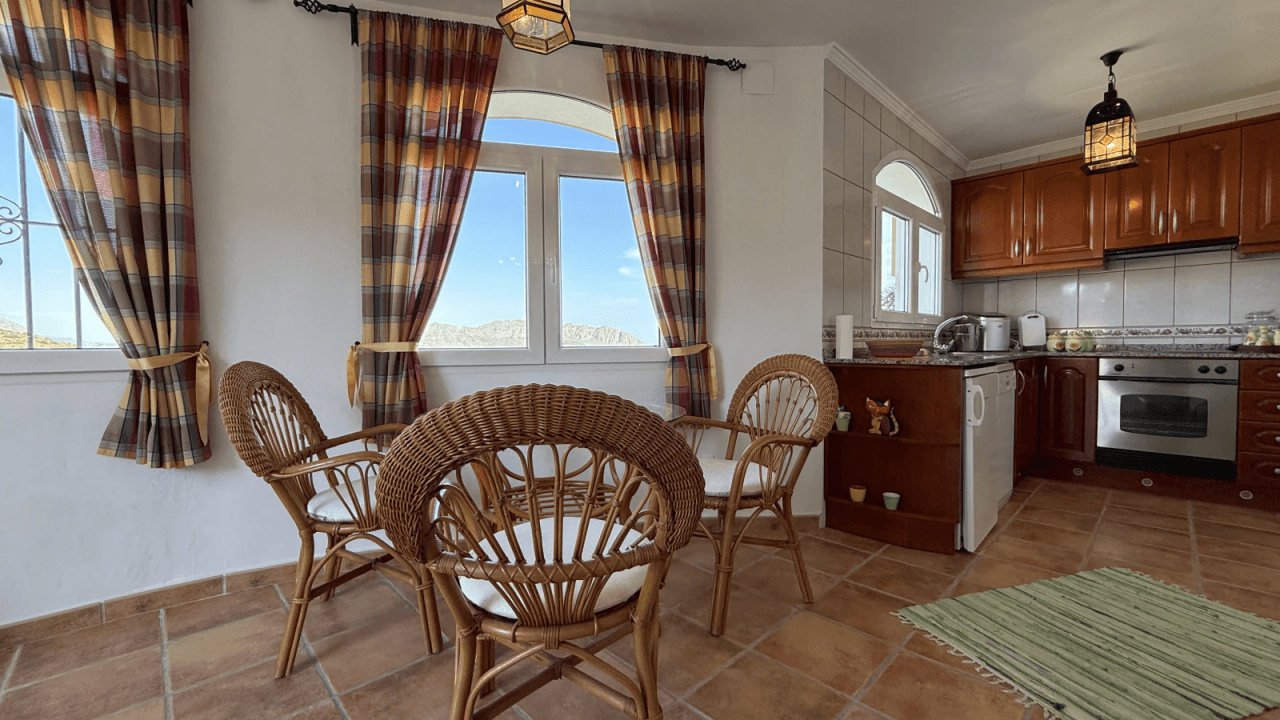 Freistehendes Haus mit Meerblick und zwei Wohneinheiten