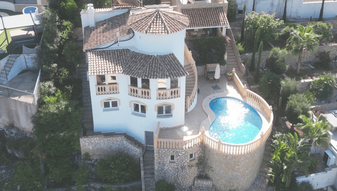 Freistehendes Haus mit Meerblick und zwei Wohneinheiten