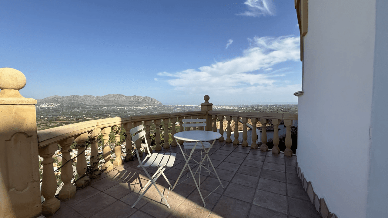 Freistehendes Haus mit Meerblick und zwei Wohneinheiten