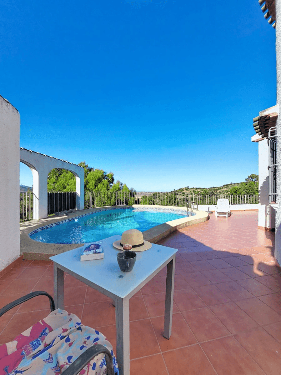 Villa mit Pool in Monte Pego, hell und mit weitem Blick