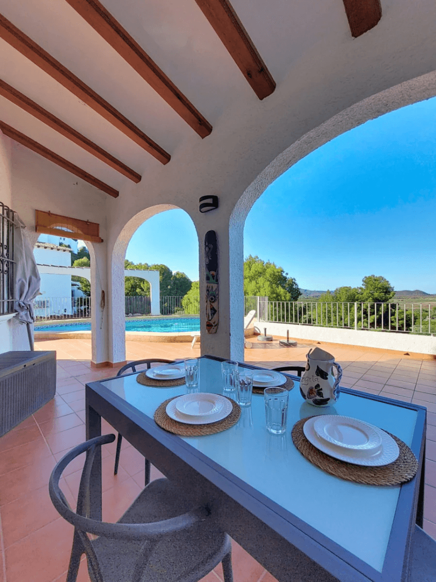 Villa mit Pool in Monte Pego, hell und mit weitem Blick