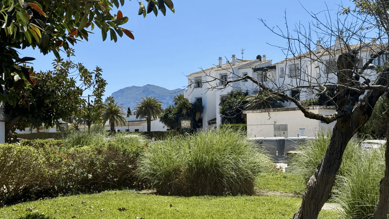 EXCLUSIV: Sehr gepflegtes Reihenhaus mit 3 Schlafzimmern in der beliebten Ferienanlage El Palmar mit großer Poollandschaft