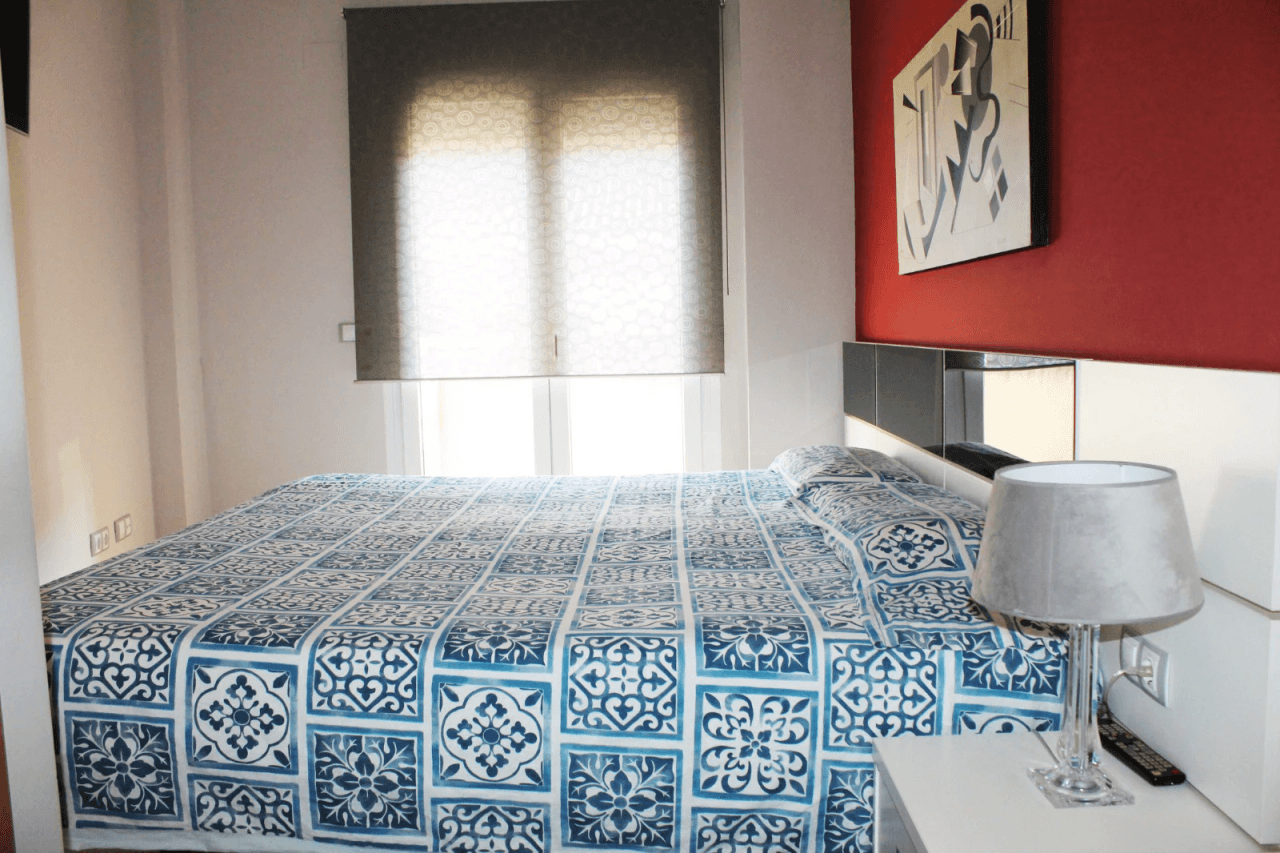 Wohnung in Vergel mit 3 Schlafzimmern, Parkplatz und Abstellraum.