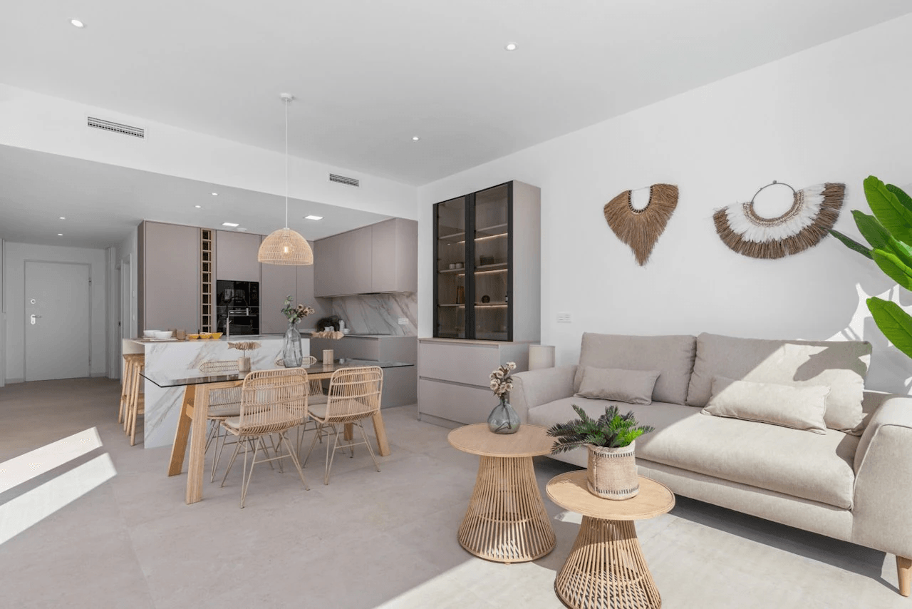 Villen mit 3 Schlafzimmern, 2 Bädern, optionaler Dachterrasse, Kfz-Stellplatz und Privatpool in der Golfanlage La Serena Golf