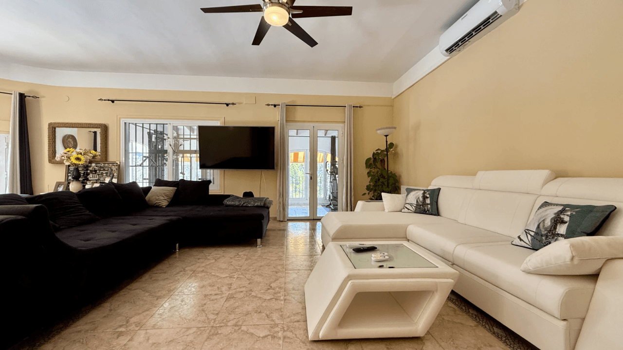 Exklusive Villa mit Pool und hochwertiger Ausstattung in Monte Pego