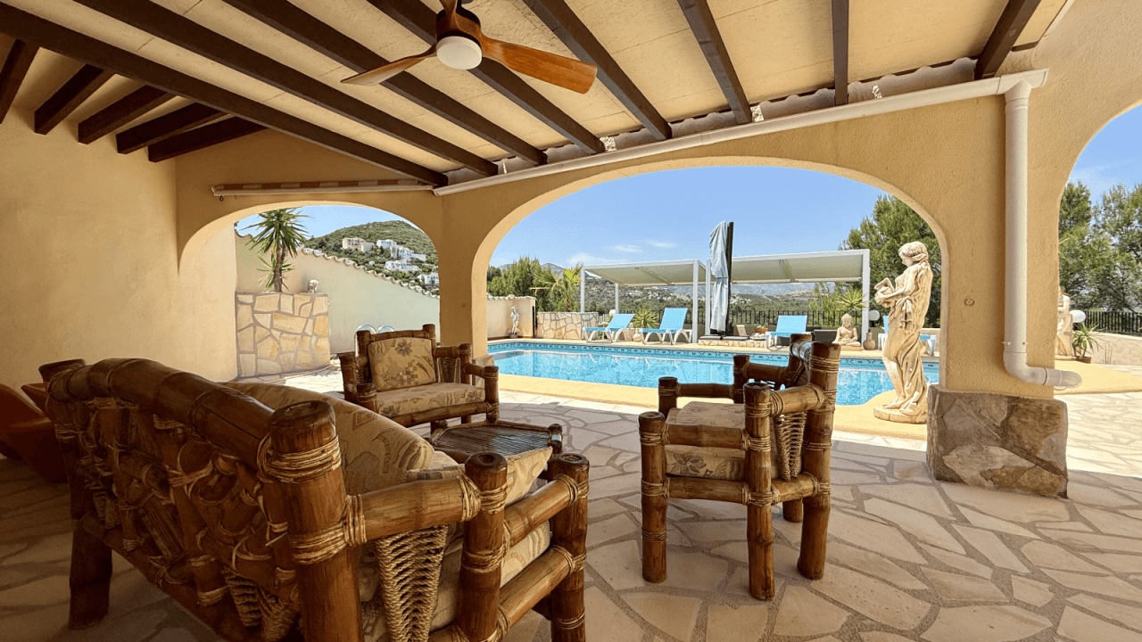 Exklusive Villa mit Pool und hochwertiger Ausstattung in Monte Pego